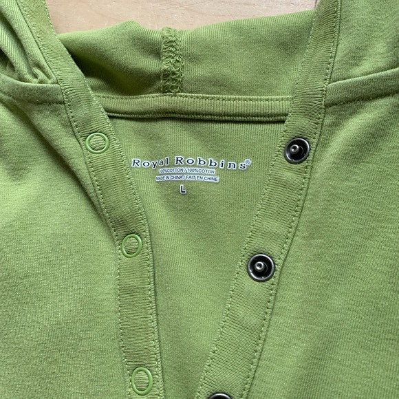 Royal Robbins Light Green Sweatshirt - Picture 2 of 5